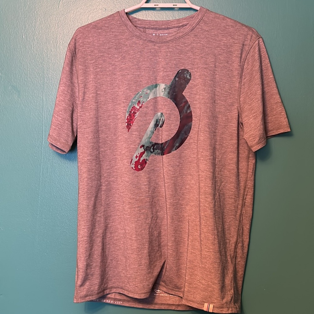 BNWOT tags Four Laps peloton men’s tee in technical fabric with reflection. Sz S